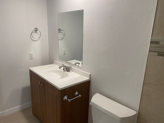 Building Photo - 203-W Eden at Avondale