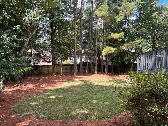 Building Photo - 10460 Willow View Cir