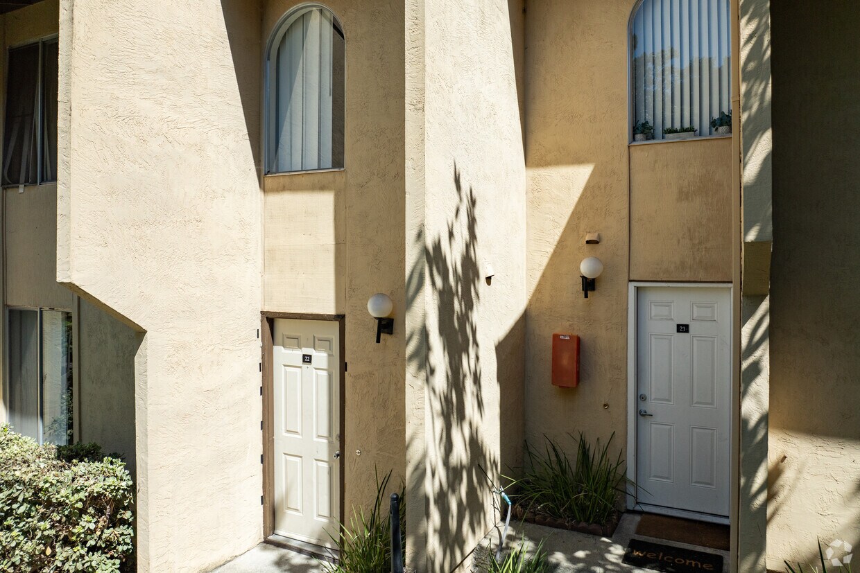 Entrance - Villas at Harbor Pointe