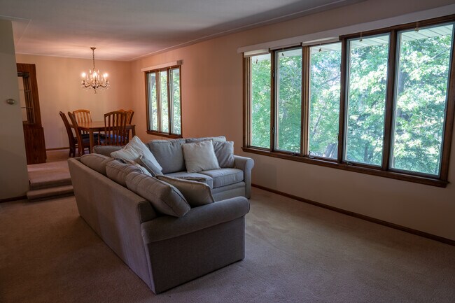 Foto del edificio - 593 Rice Creek Ter NE