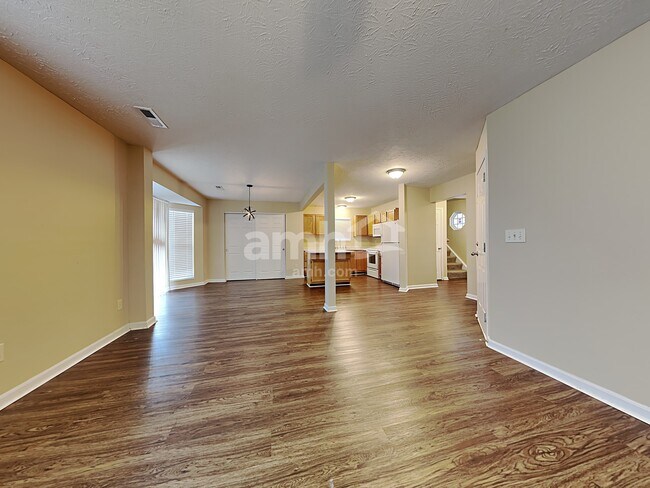 Foto del edificio - 2330 Antoinette Way