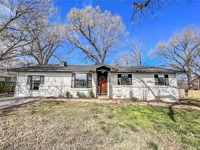 Building Photo - 13325 Little Elm Rd