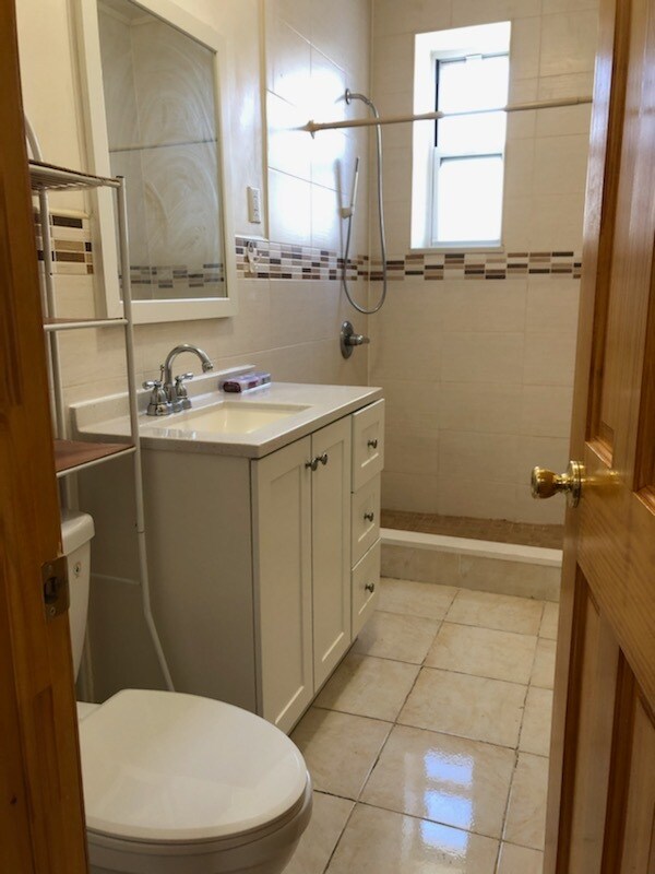 Foto del edificio - 2354 84th St