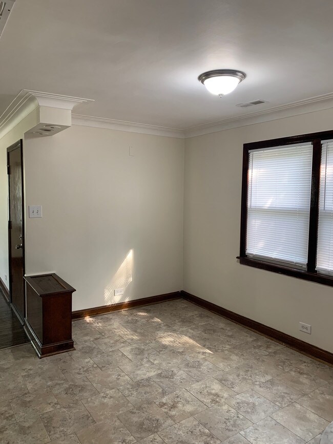 Foto del edificio - 7154 S Francisco Ave