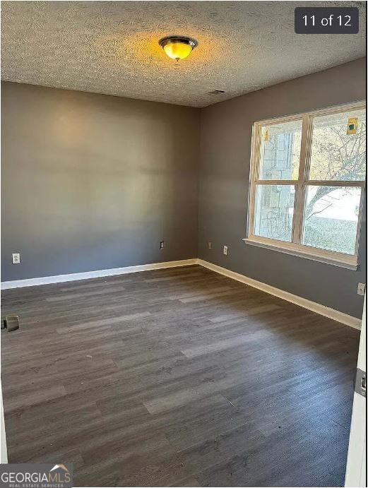 Building Photo - 6465 River Park Dr