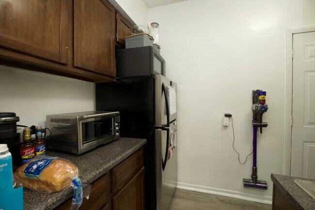 Foto del edificio - 724 W Roscoe St