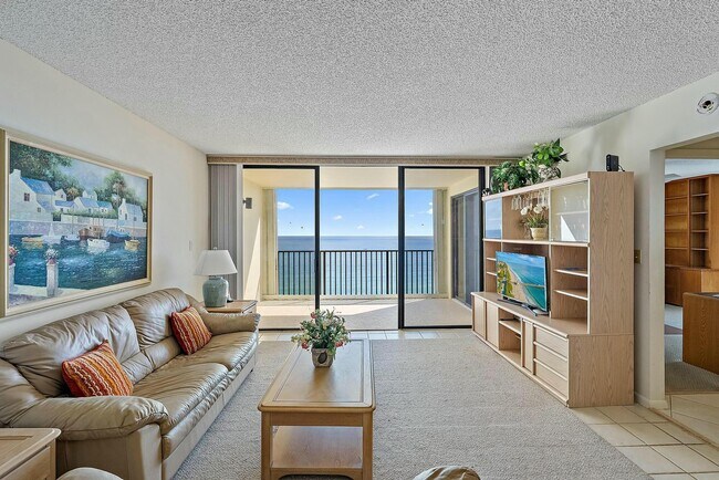 Foto del edificio - 400 Ocean Trail Way