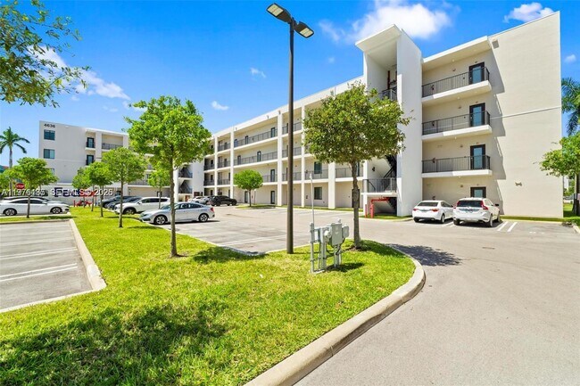 Foto del edificio - 4636 NW 84th Ave