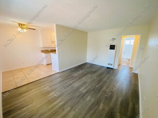 Building Photo - 1049 N Mariposa Ave