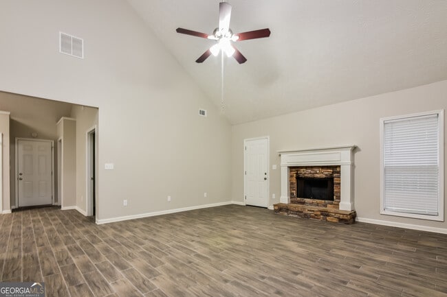 Building Photo - 45 Berkshire Run