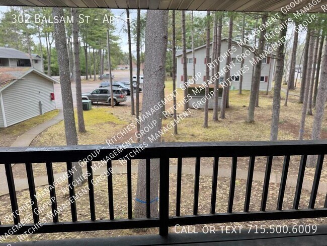 Foto del edificio - 302 Balsam St