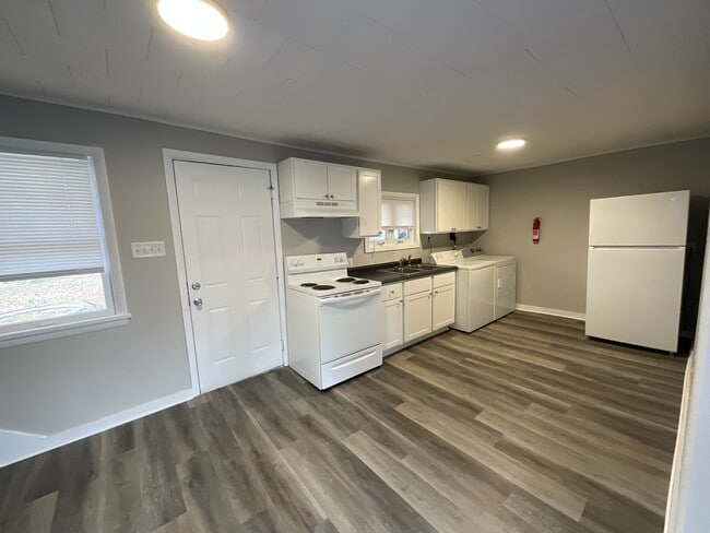 Foto del edificio - 218 N Pitt St