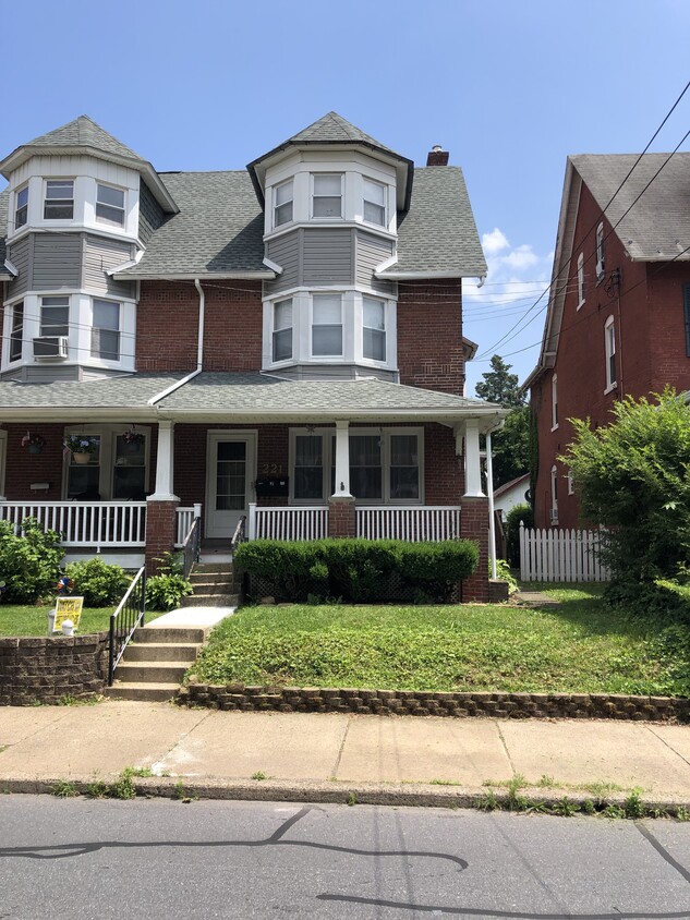 Front of house - 221 Susquehanna Ave