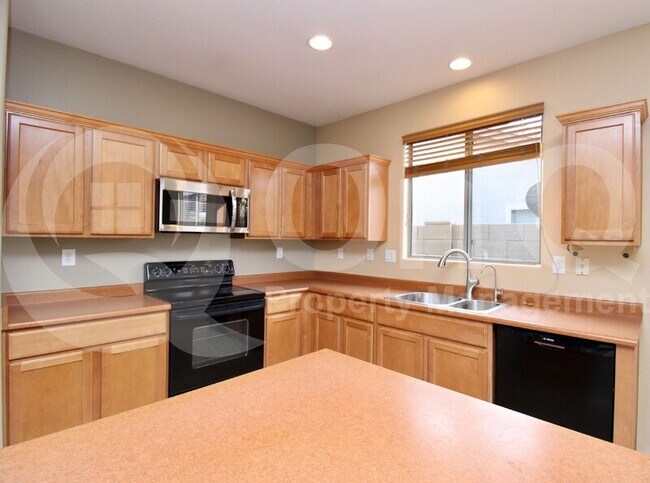 Building Photo - 40802 N Trailhead Way