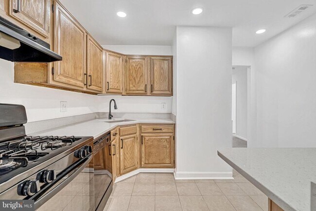 Building Photo - 1429 Northgate Square