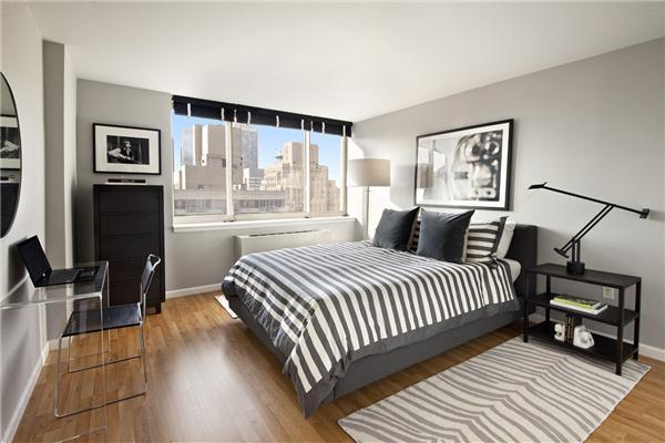 Building Photo - 66 West 38th Street