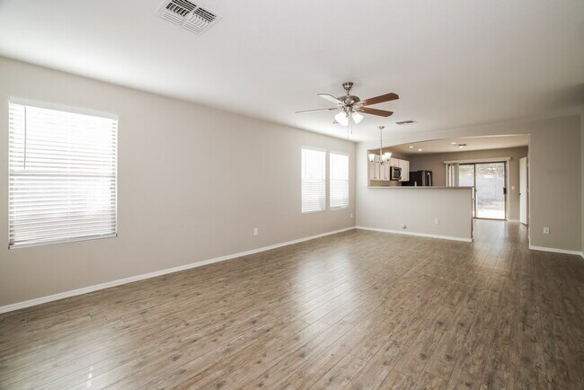 Foto del edificio - 2879 W Five Mile Peak Dr