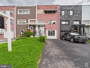 Building Photo - 2033 Valleyview Dr