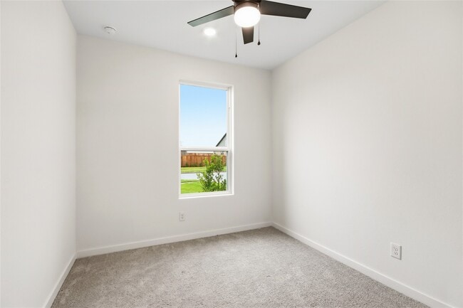 Building Photo - 28927 Rustic Robin Ln