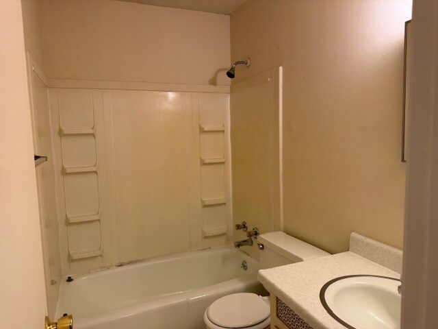 Foto del edificio - 501 Edwards Rd