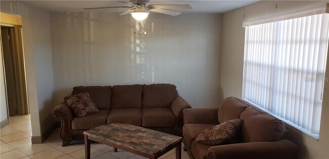 Foto del edificio - 3445 Wiltshire Dr