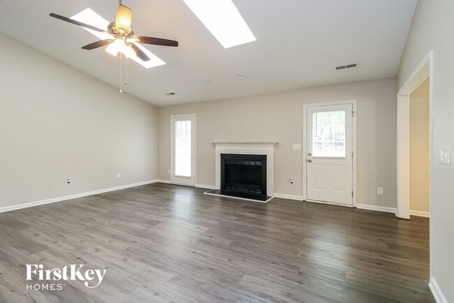 Building Photo - 5802 Chinaberry Pl