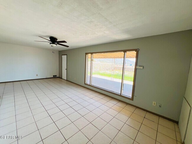 Building Photo - 356 Ridgemont Dr