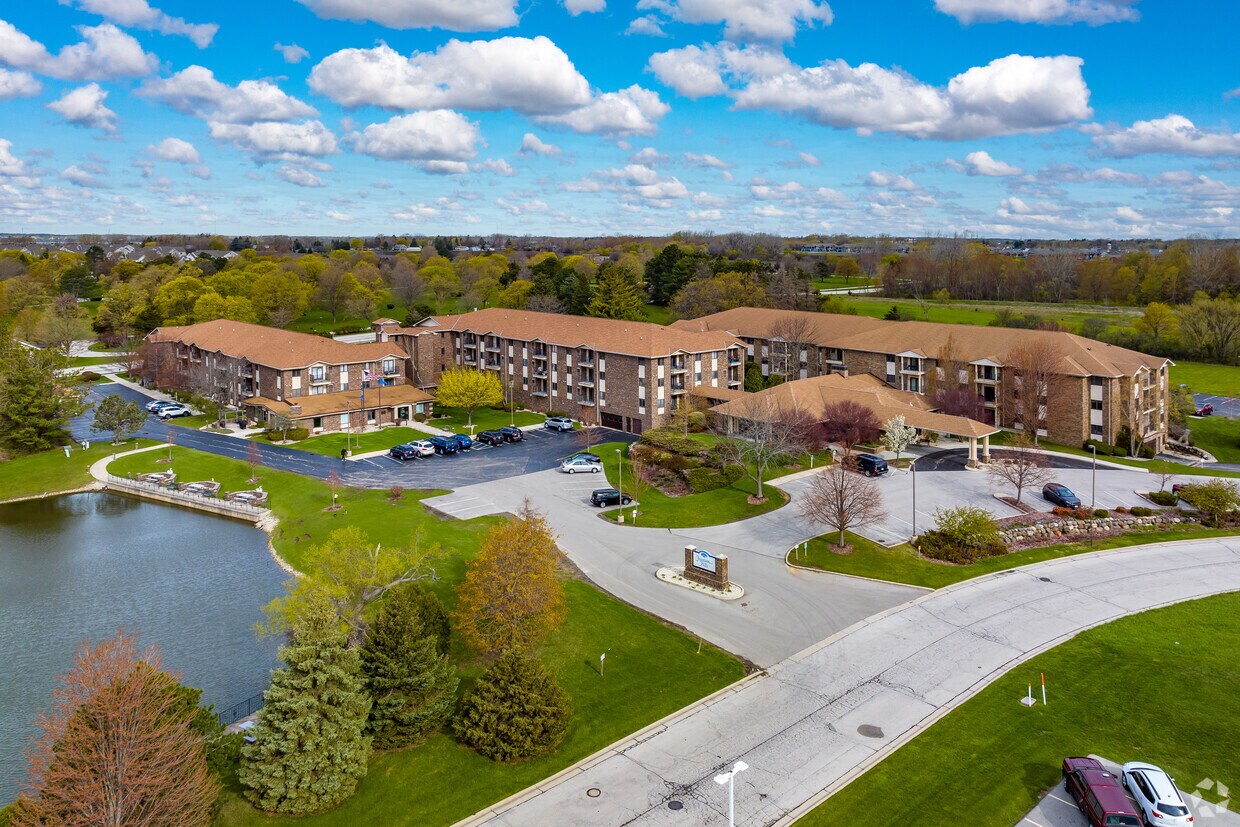 Fountain Hills Apartments in Racine, WI
