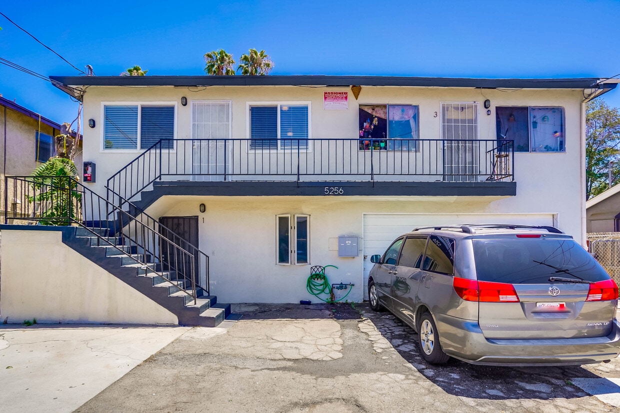 Foto principal - 5256 Craner Ave