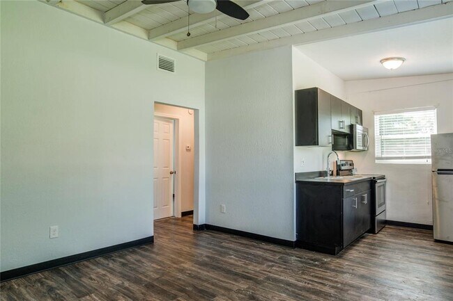 Building Photo - 2503 E 12th Ave