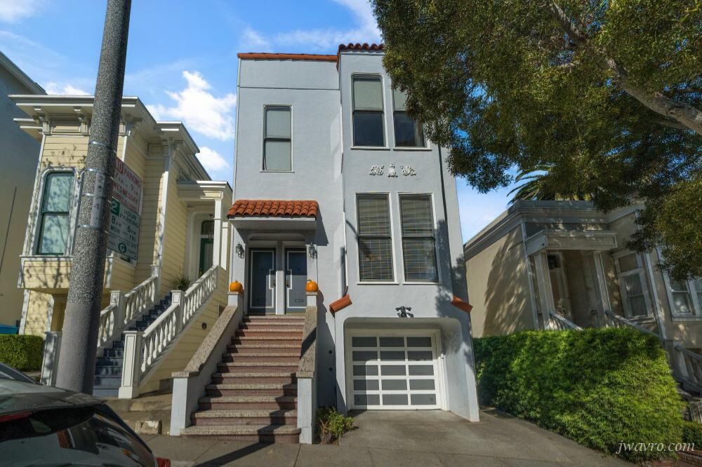 Primary Photo - 2964 Pine St