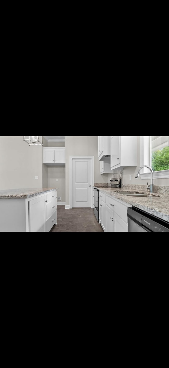 Building Photo - 1025 Timber Trails Rd