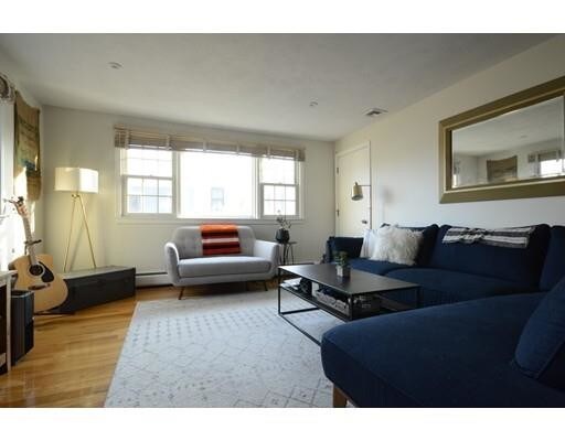 Foto principal - 99 Russell St
