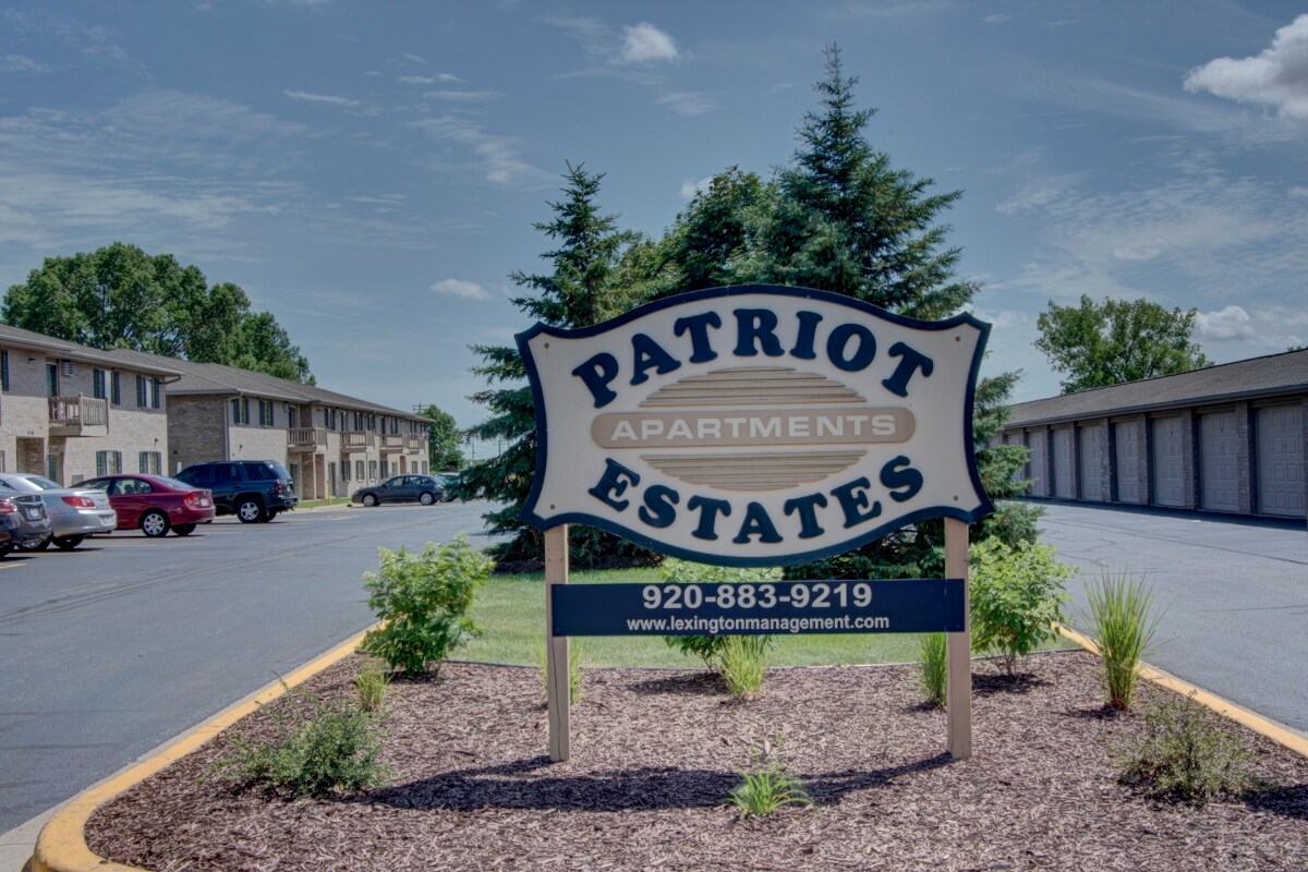 Patriot Estates Apartments in Menasha, WI