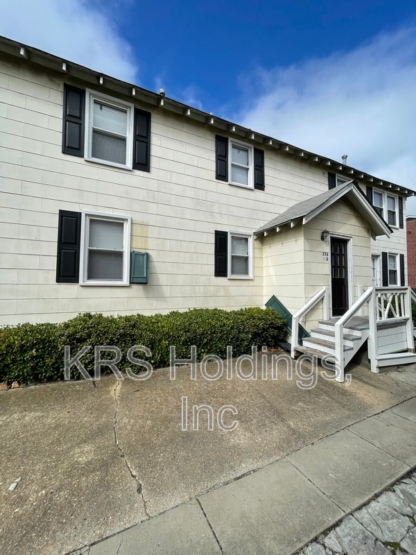 Building Photo - 776 W Ocean View Ave