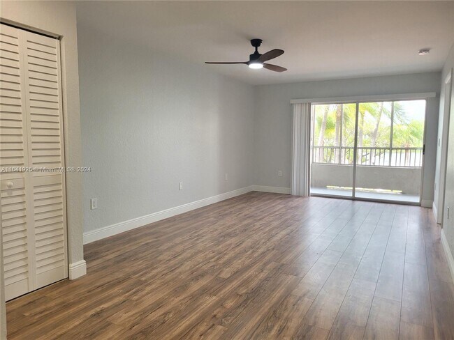 Building Photo - 2850 N Oakland Forest Dr