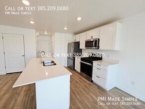 Building Photo - 866 E Sand Dollar Wy