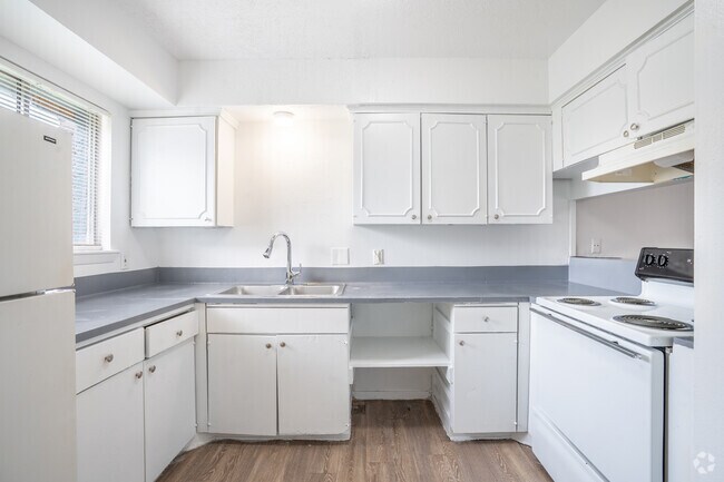 2 habitaciones, 1,5 baños - 111 m² - Cocina - Leonora Square- All Bills Paid