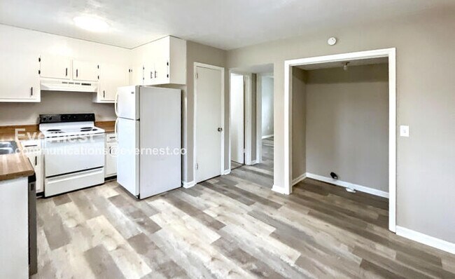 Building Photo - 57 Clara Dr