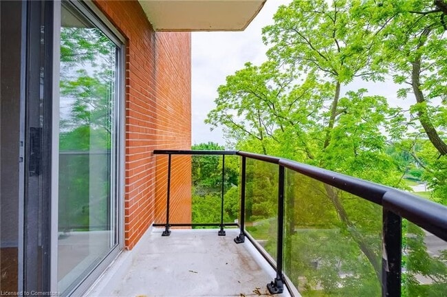 Building Photo - Lakeside Apartments