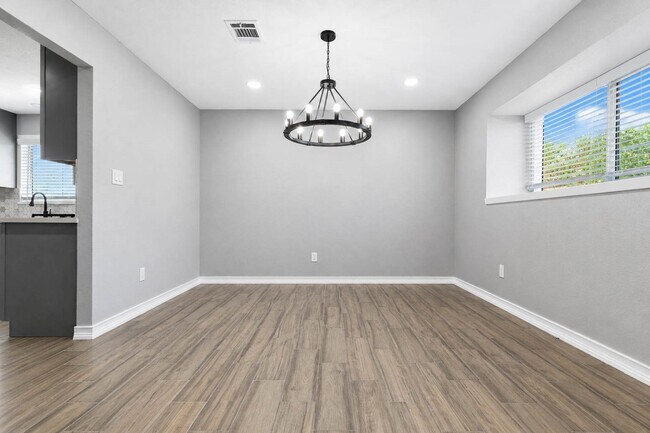 Foto del edificio - 10615 Piping Rock Ln
