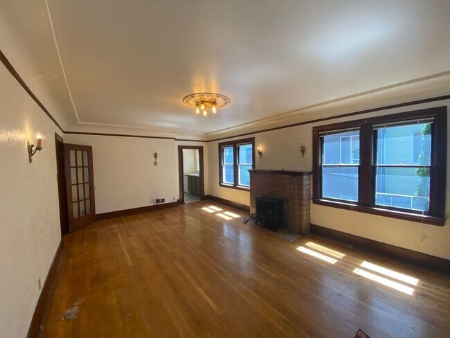 Foto del edificio - Luxurious 2-Bedroom Apartment Steps Away f...