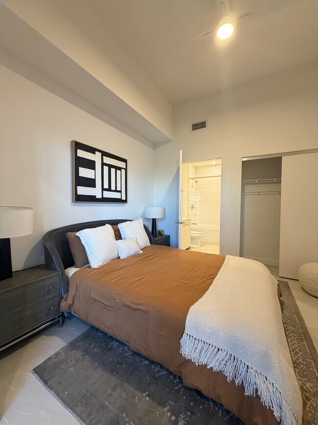 Foto del edificio - 170 NE 23rd St