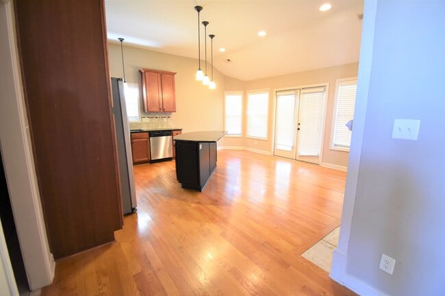 Building Photo - 3871 Glencorra Dr
