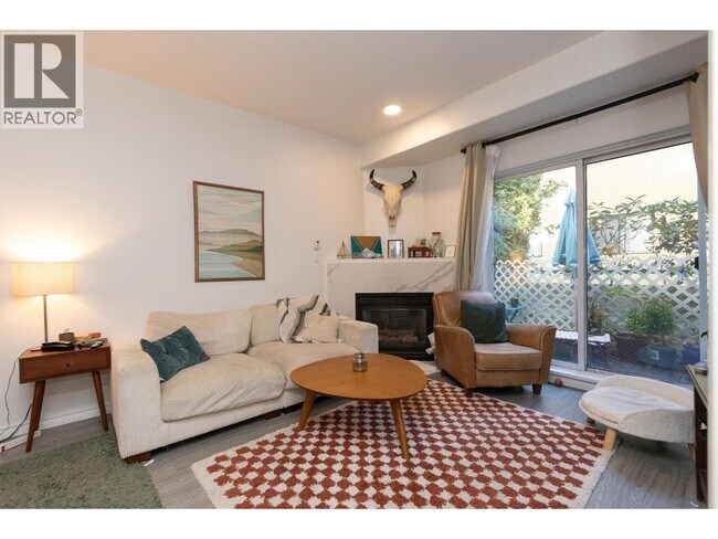 Photo du bâtiment - 177 5th St W