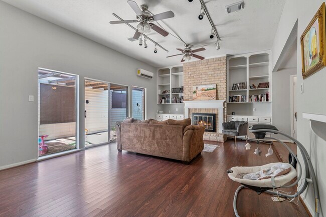 Building Photo - 7534 Quail Meadow Dr