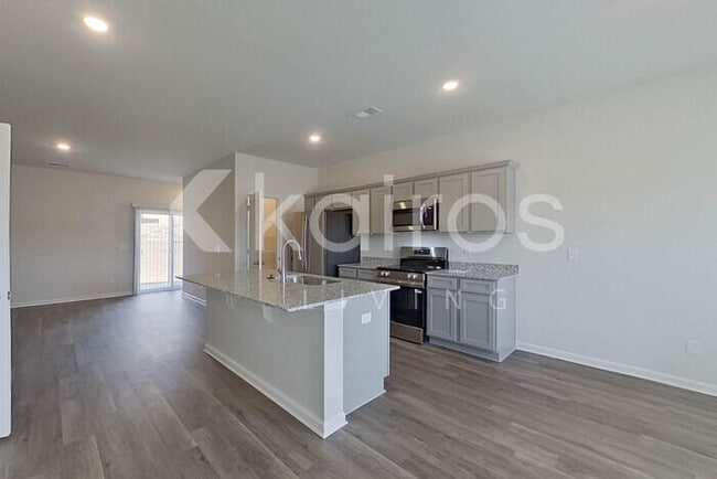 Foto del edificio - 2241 Banyon Cir