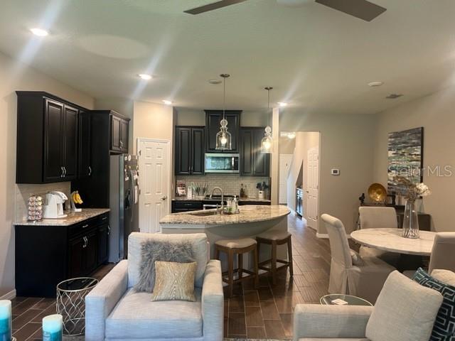 Foto del edificio - 2903 Grand Kemerton Pl