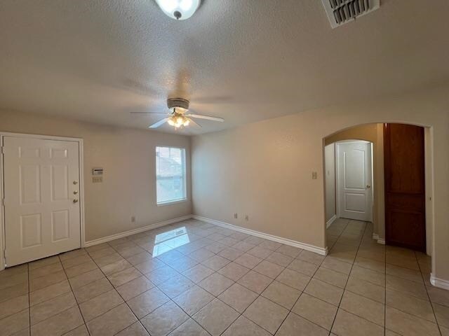 Foto del edificio - 3006 E Stewart St