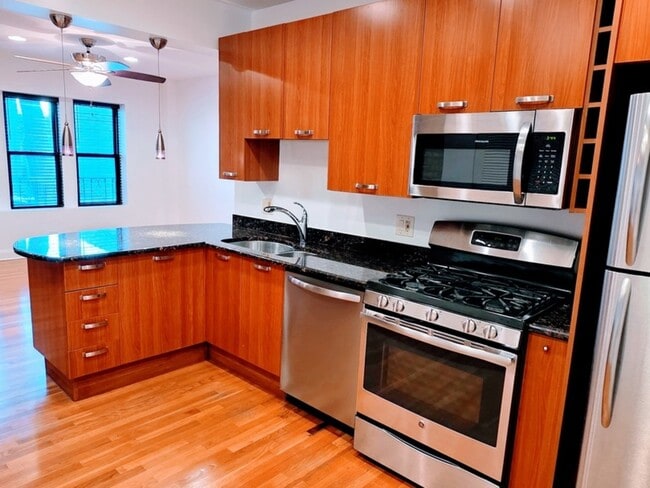 Foto del edificio - 2544 W Hollywood Ave